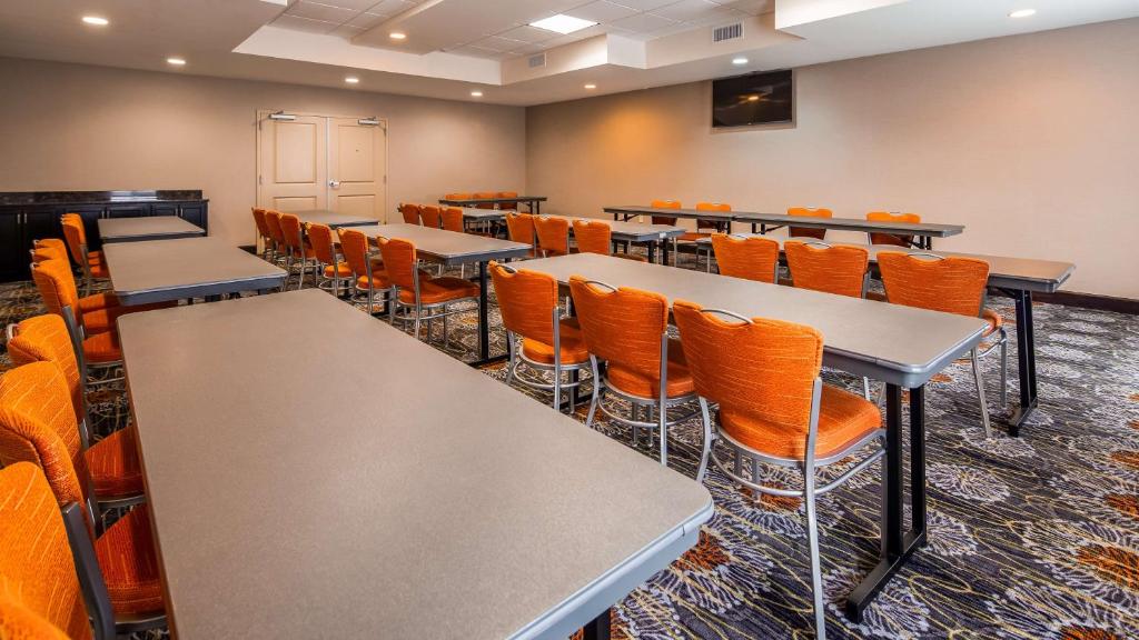 Best Western Plus University Inn photo