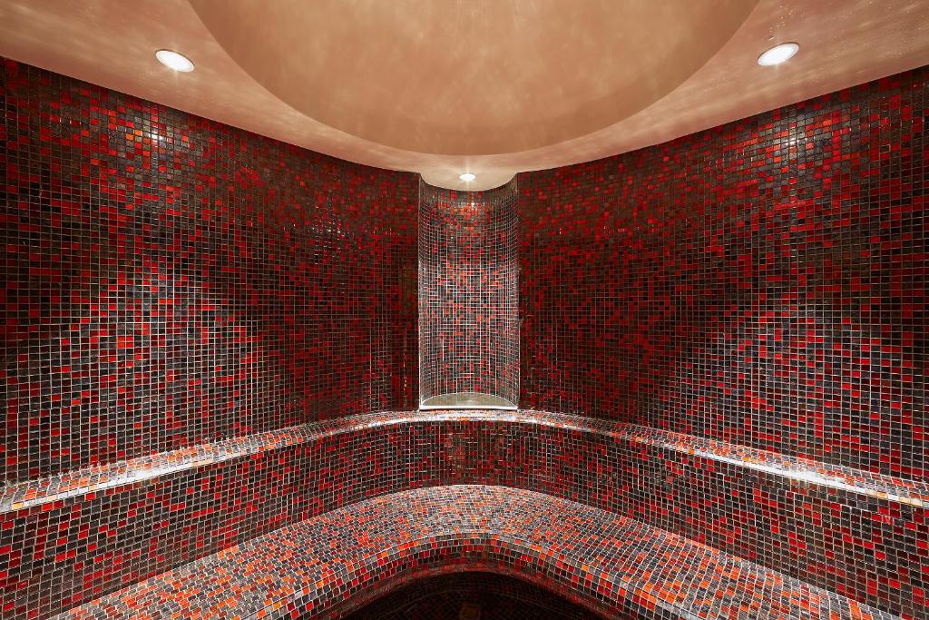 A bathroom at Uranus Istanbul Topkapi