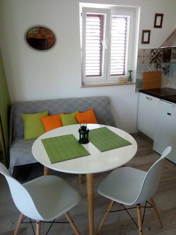 Część wypoczynkowa w obiekcie Studio Relax Punat