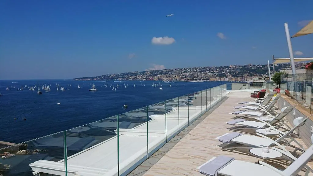 Grand Hotel Vesuvio, Napoli, Italia