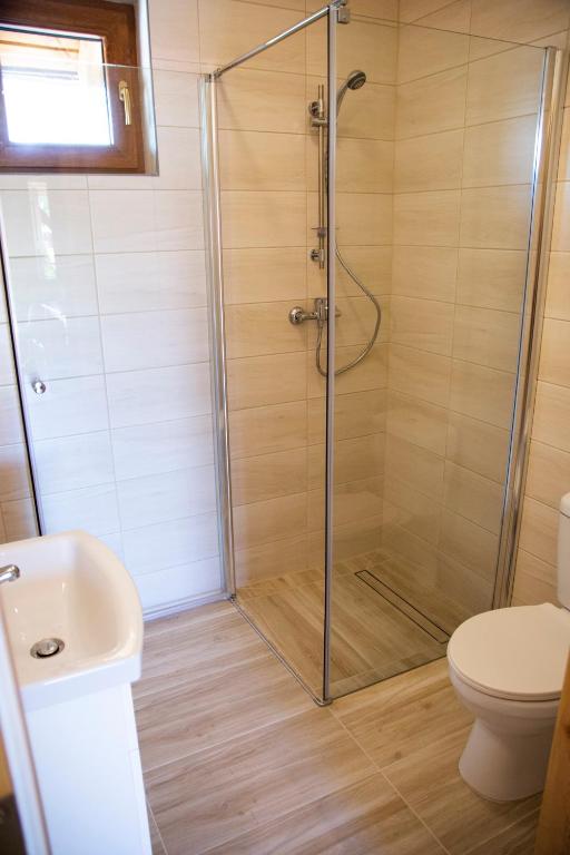 Koupelna v ubytování JANTAR Pokoje i Domki u Reni