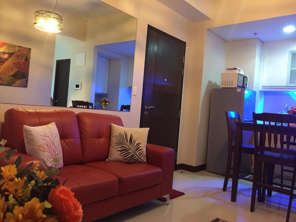 Travellers 101 Condo near Manila Airportにあるシーティングエリア