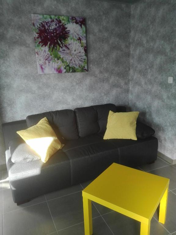 Posezení v ubytování Studio gîte Eul Cat Huant