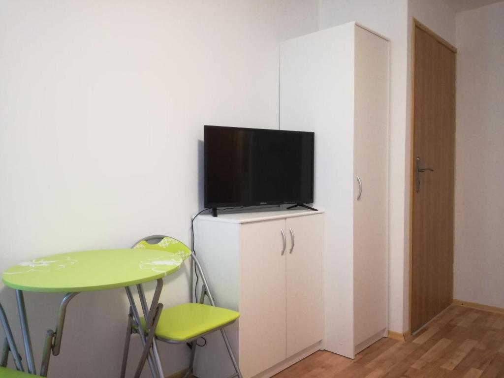 Agrowczasy Nad Stawem - Plus strefa jacuzzi przy domu z jedną sypialnią - Twin Room With Private Bathroom