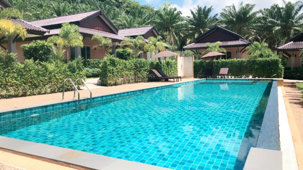 Bazén v ubytování Palm Kiri Aonang Resort nebo v jeho okolí