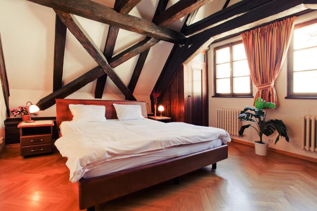 Residence Thunovska - 17