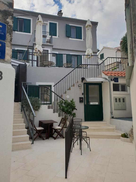 Balkón nebo terasa v ubytování Golden B&B