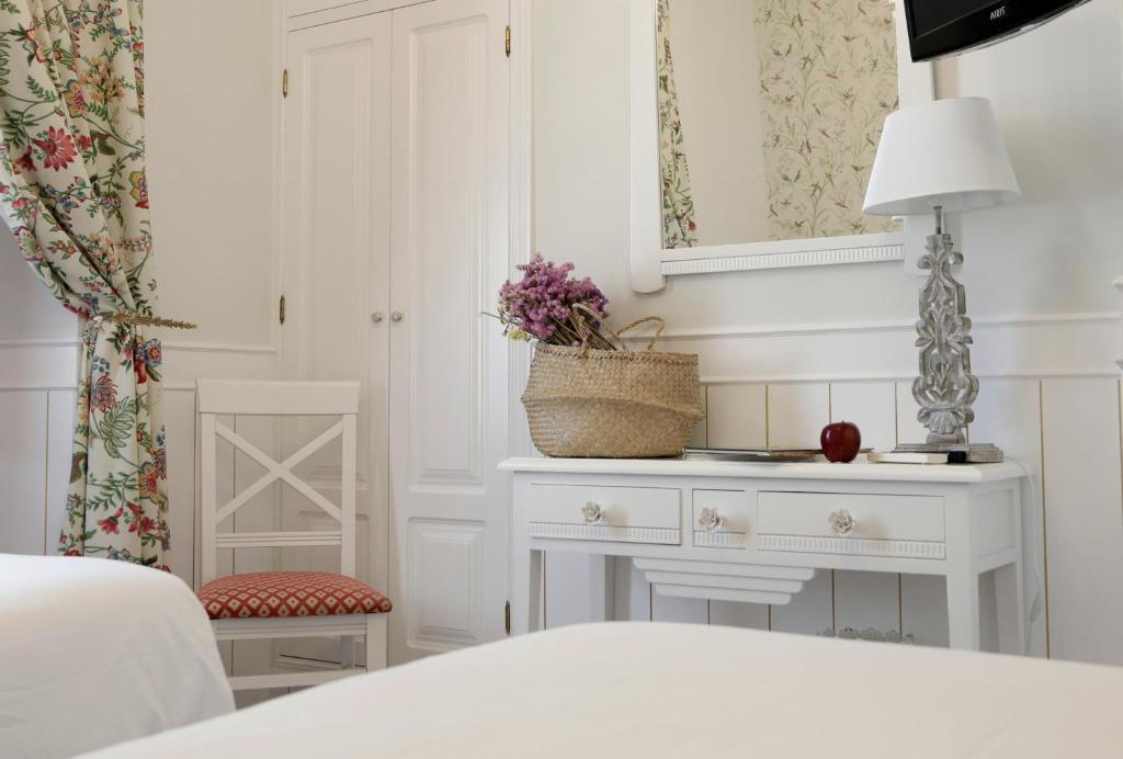 Basic Hotel Puerta de Sevilla - Resim 31