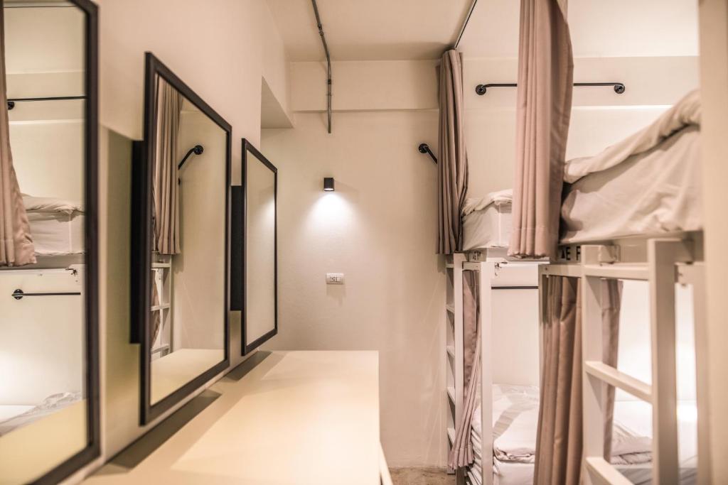 Phòng tắm tại Jam Hostel Bangkok
