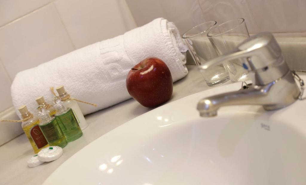 Basic Hotel Puerta de Sevilla - Resim 14