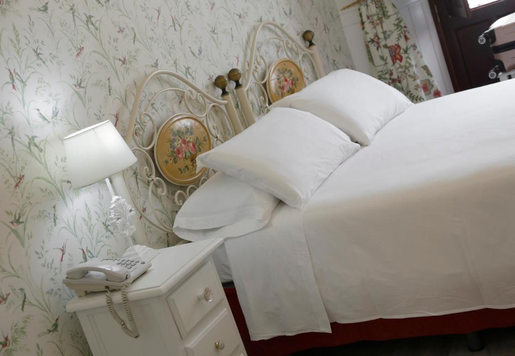 Basic Hotel Puerta de Sevilla - Resim 15