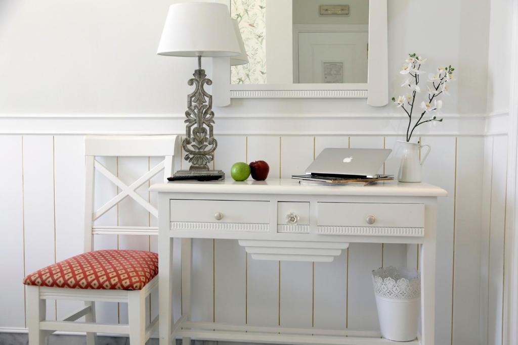 Basic Hotel Puerta de Sevilla - Resim 16