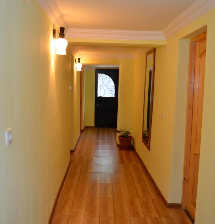 Fotografie z fotogalerie ubytování Nunu's Guesthouse v destinaci Cchaltubo