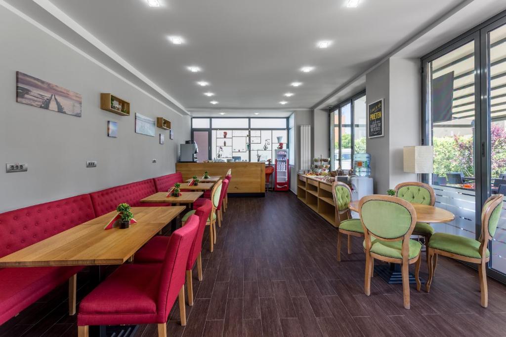 Tomis Garden Apartments Mamaia - Resim 17