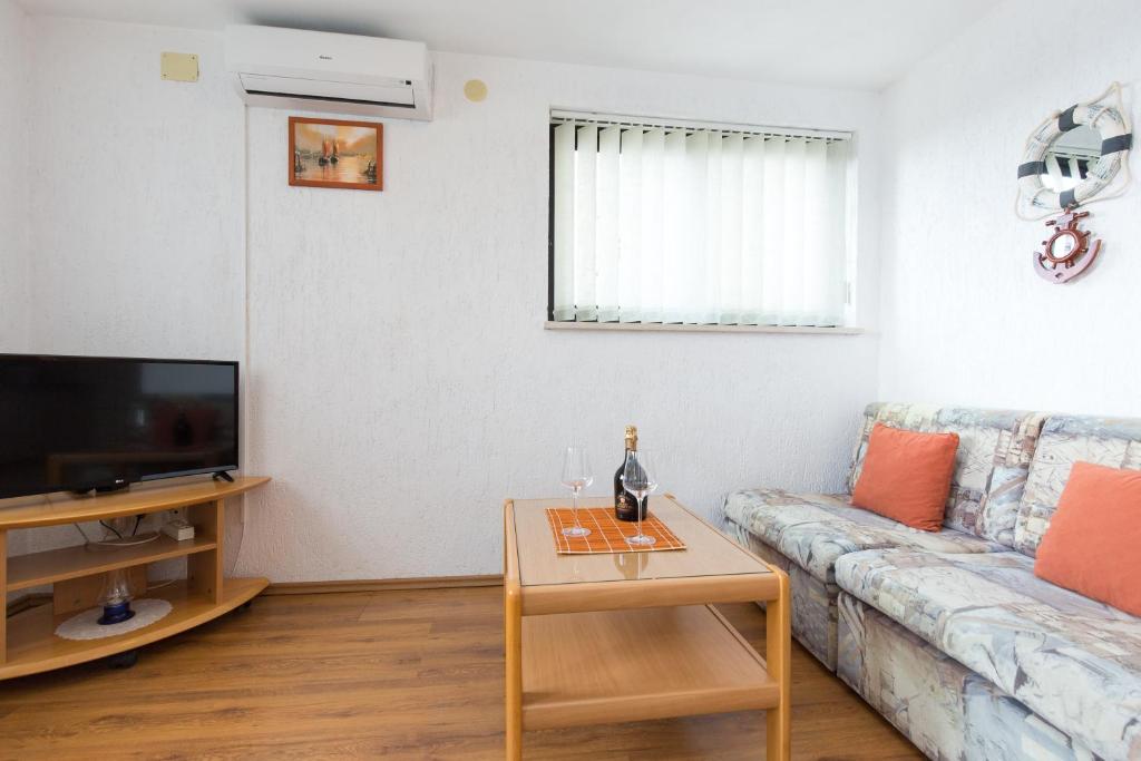 TV a/nebo společenská místnost v ubytování Villa Diana