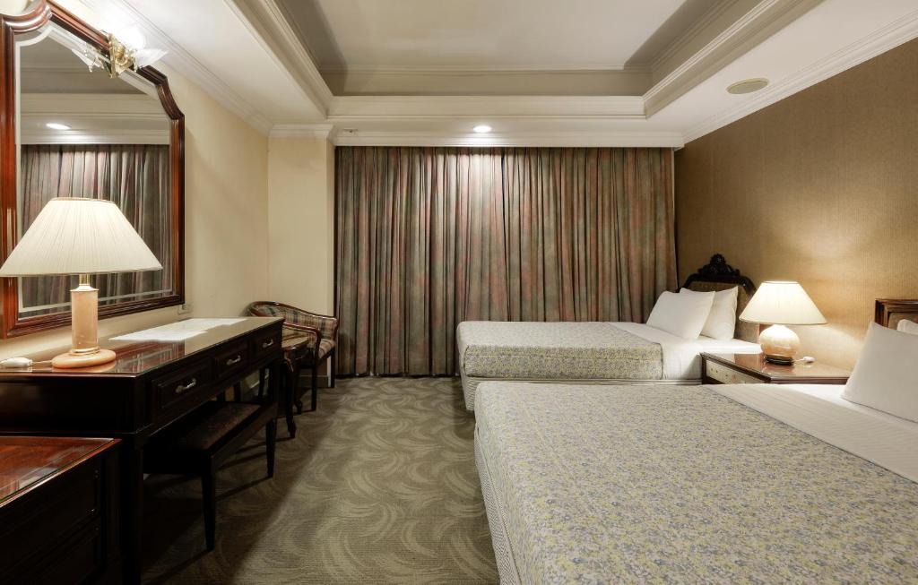 Forbes Hotel - Standard Triple Room