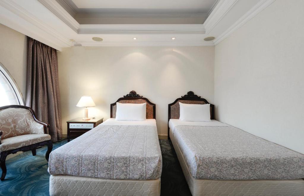 Forbes Hotel - Standard Twin Room