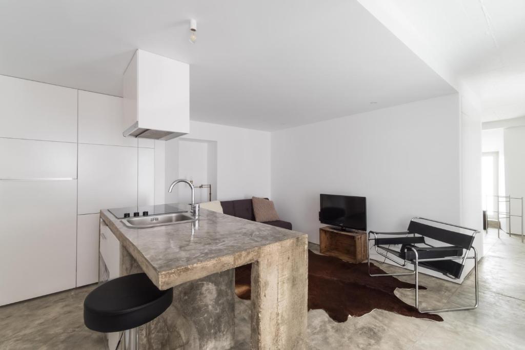 Fran Pacheco 39 (downtown apartment) - 7