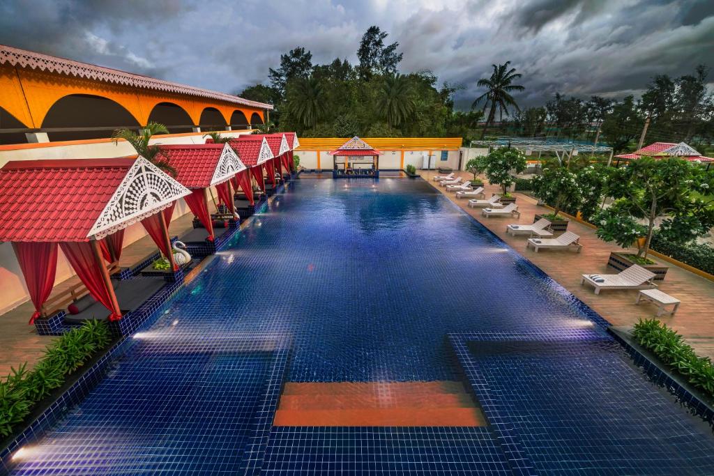Bazén v ubytování Viceroy Beach And Spa Resort nebo v jeho okolí