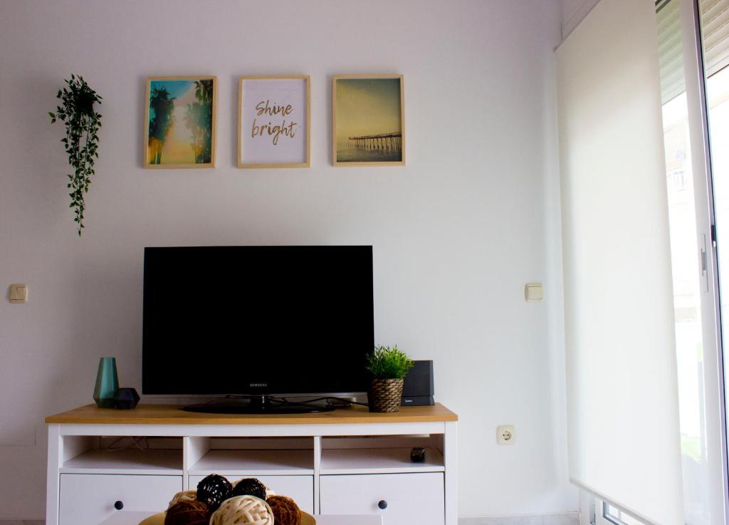 Televízia a/alebo spoločenská miestnosť v ubytovaní Seaview Fuengirola Apartment