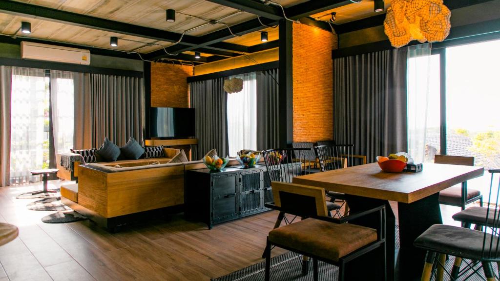 TV a/nebo společenská místnost v ubytování Vino Neste Private Pool Villas