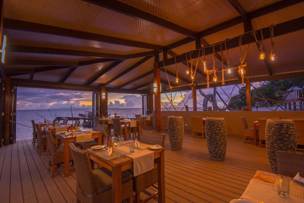 Restoran atau tempat lain untuk makan di Coco de Mer Hotel and Black Parrot Suites