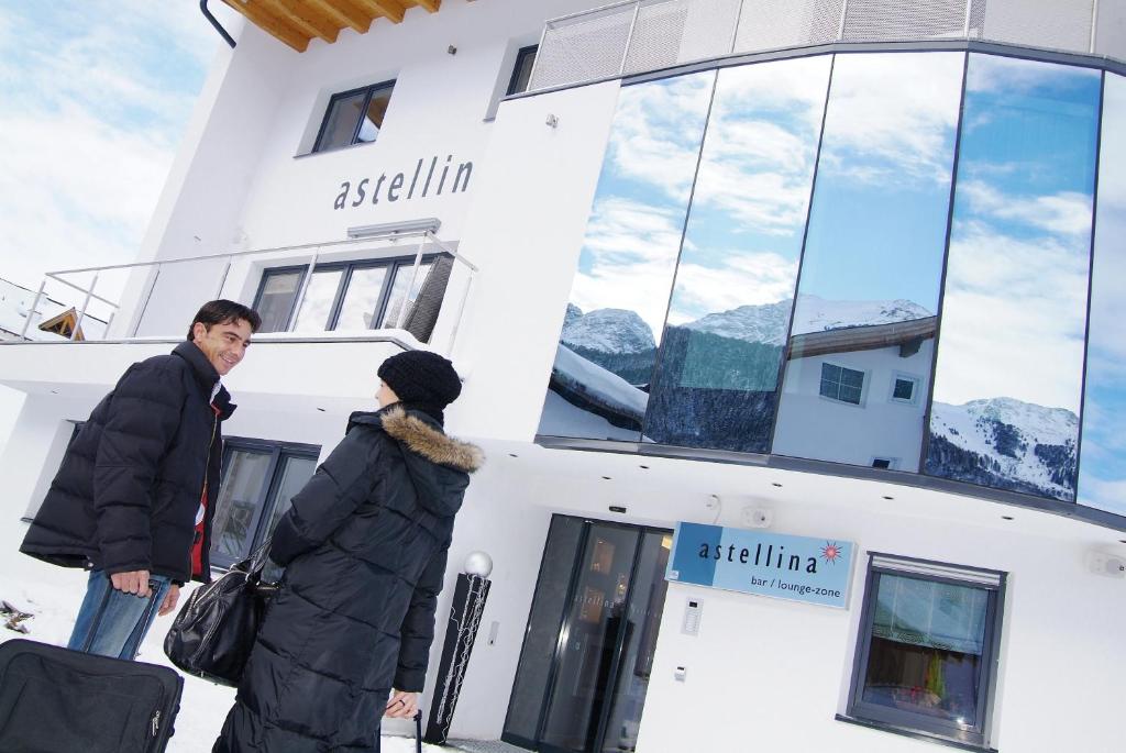 Hostia v ubytovaní Astellina hotel-apart