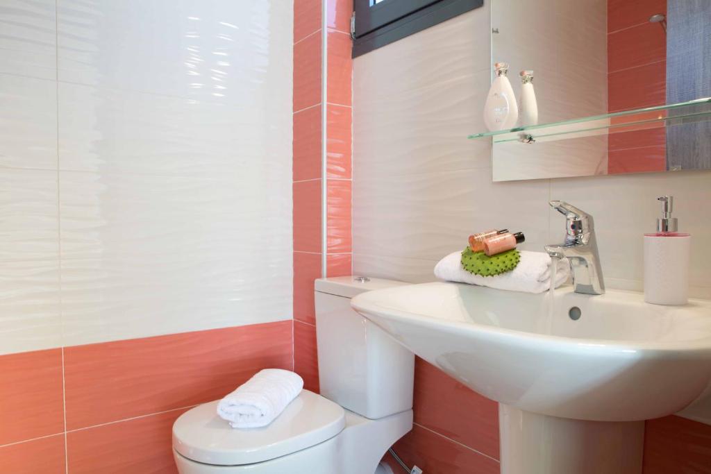 A bathroom at Nema Villa