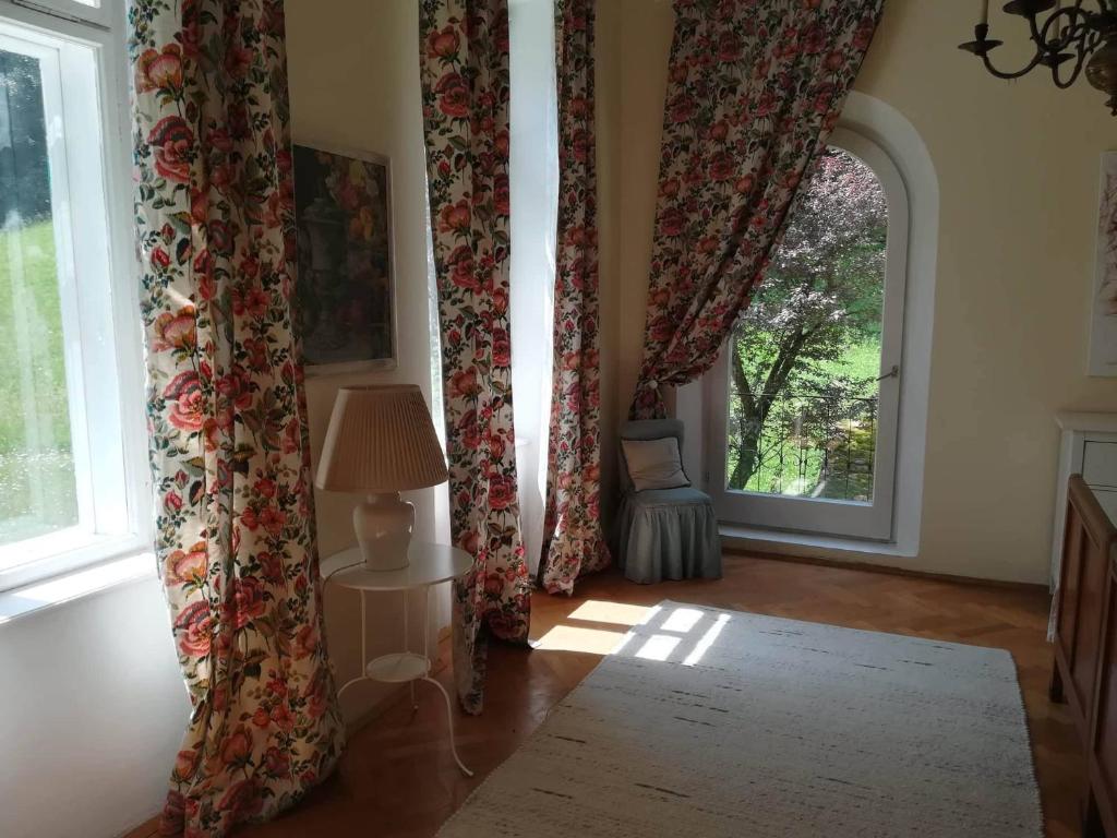 Posteľ alebo postele v izbe v ubytovaní Villa Eisenwerk