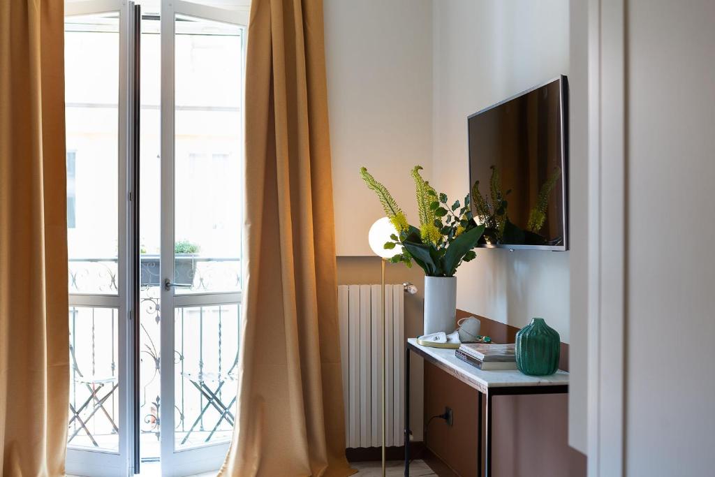 A kitchen or kitchenette at Zebra Naviglio