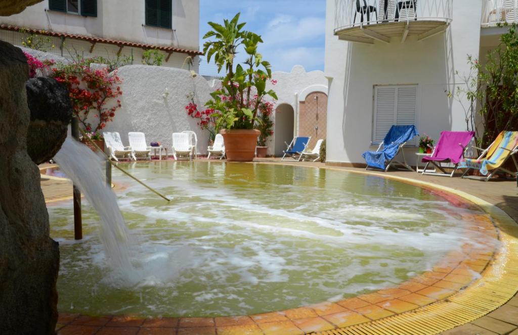 Hotel Europaの敷地内または近くにあるプール