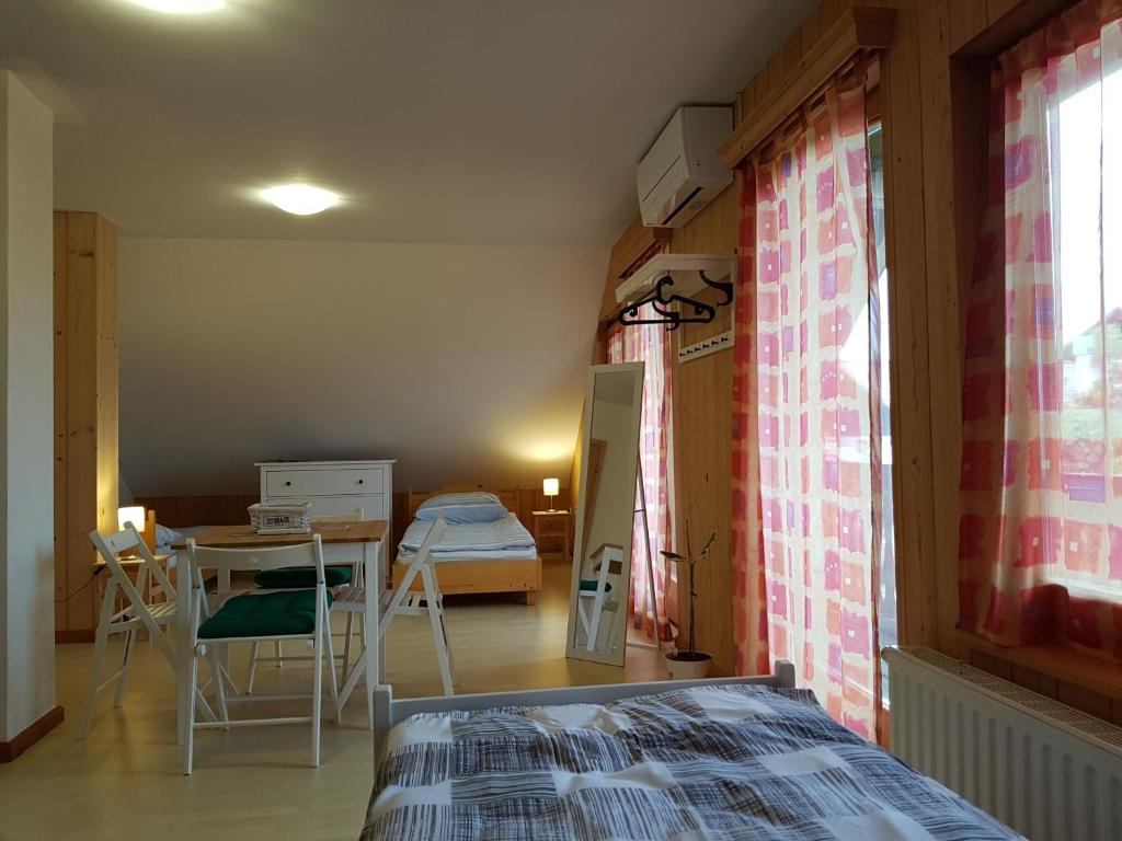 Slovenia Resort apartments & rooms, Radomlje – posodobljene cene za leto  2023