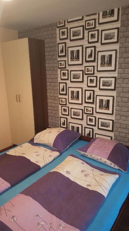 Una cama o camas en una habitación de Willa Baba Jaga