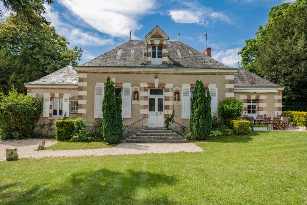 Ancien pavillon de chasse du château de Chaumont sur Loire - Casa De Cuatro Dormitorios