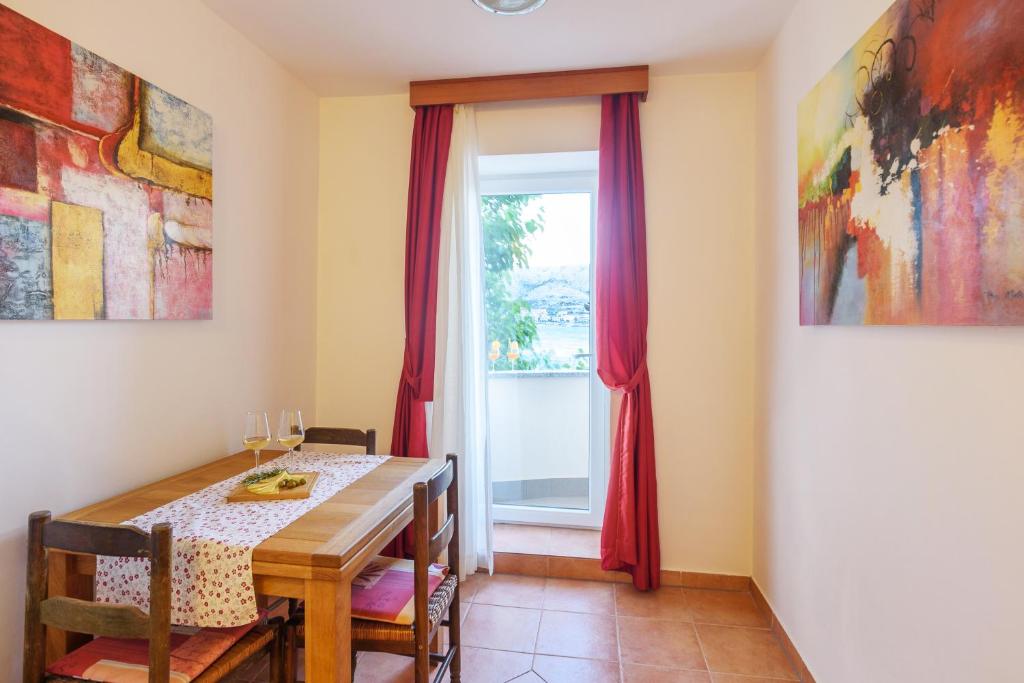 Fotografie z fotogalerie ubytování Apartmani "Jadran" v destinaci Pag