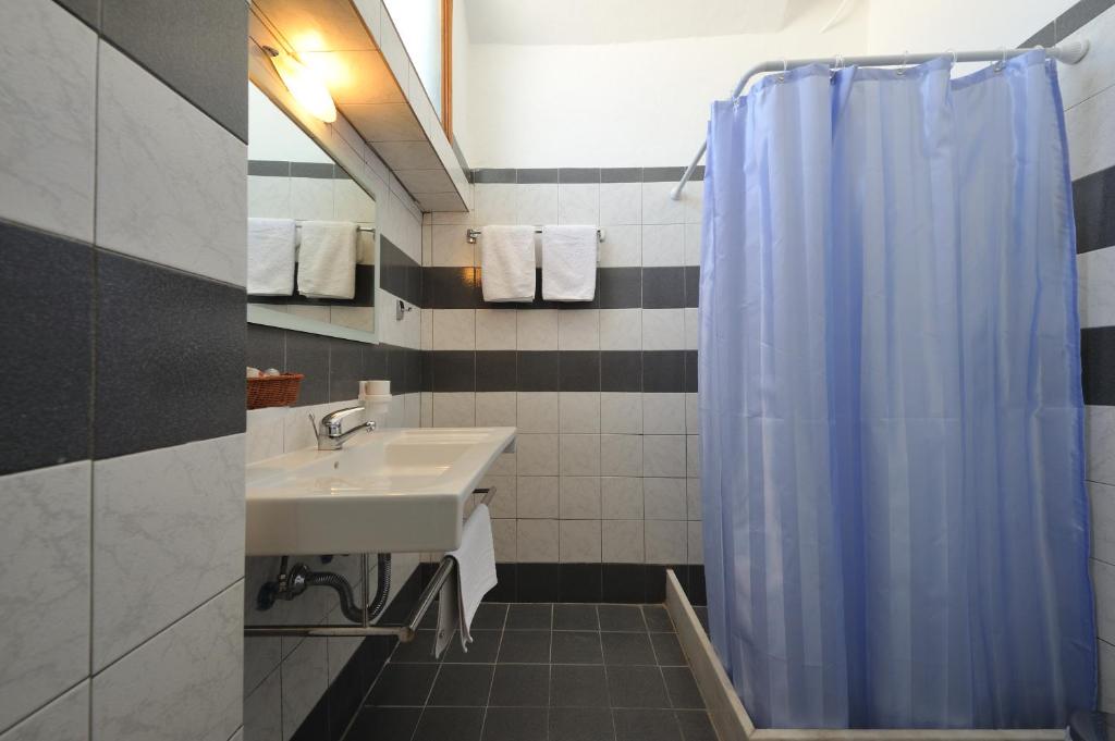 Koupelna v ubytování Eri Hotel