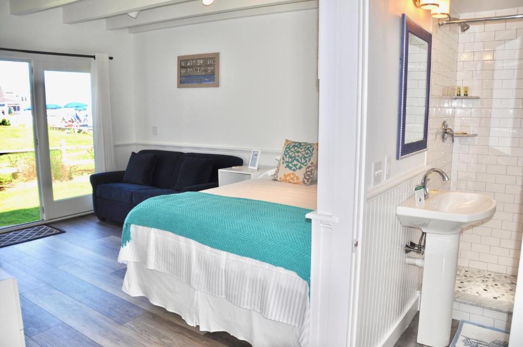 The Masthead Resort photo