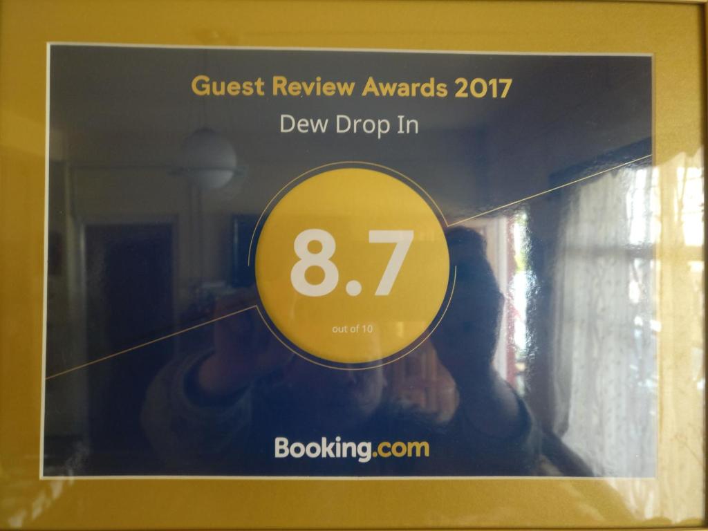 Certifikát, hodnocení, plakát nebo jiný dokument vystavený v ubytování Dew Drop In