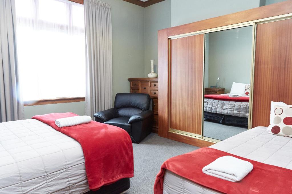 Admiral Court Motel & Apartments - Resim 42