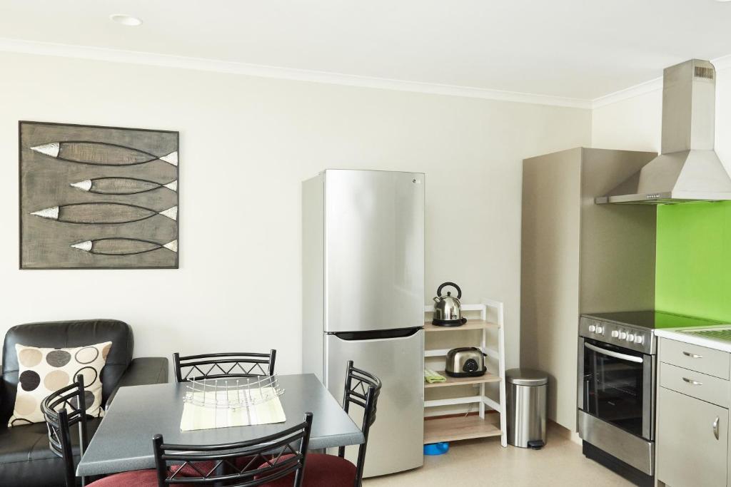 Admiral Court Motel & Apartments - Resim 36