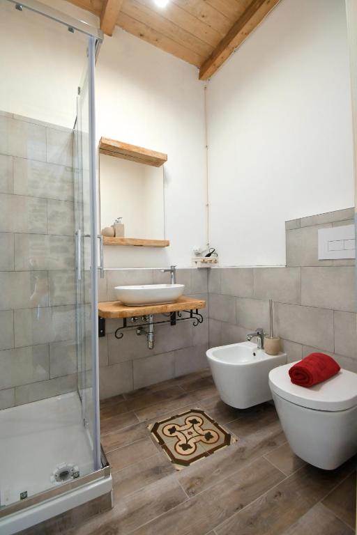 Koupelna v ubytování B&B Sa domo de sos Massaios