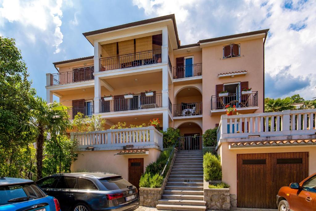 Budynek, w którym mieści się apartament