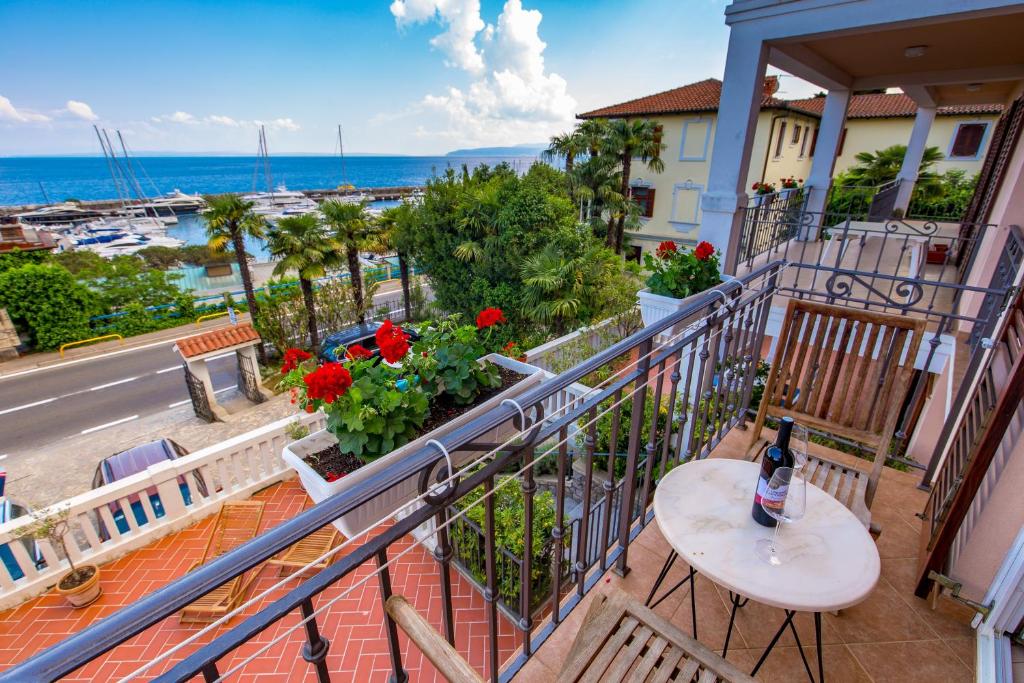 Balkon lub taras w obiekcie Rona Apartments Ani