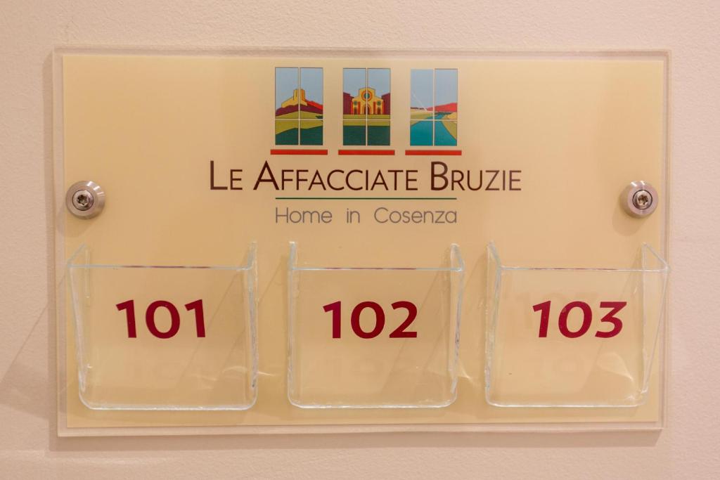 Certifikát, ocenenie alebo iný dokument vystavený v ubytovaní Le Affacciate Bruzie Home Guest House