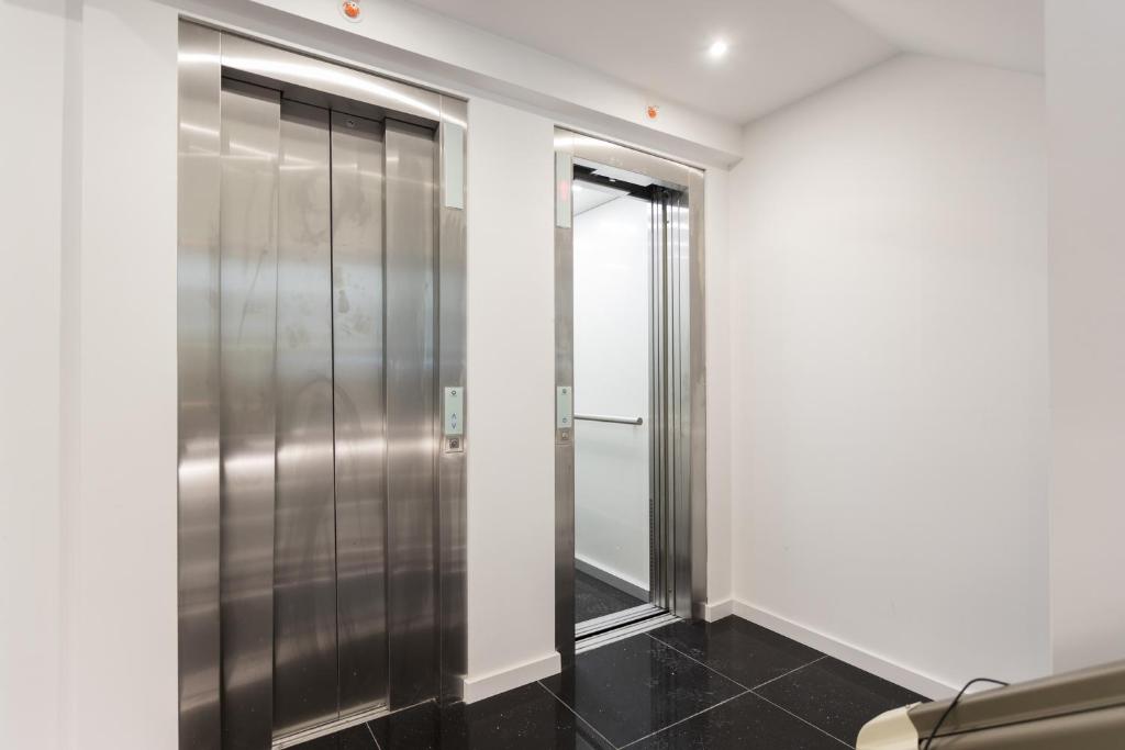 Hotel Capital Lisboa - Resim 11