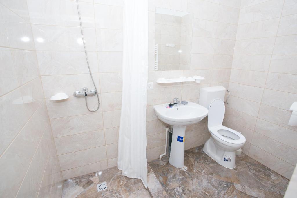Koupelna v ubytování Casa Stefan Galati