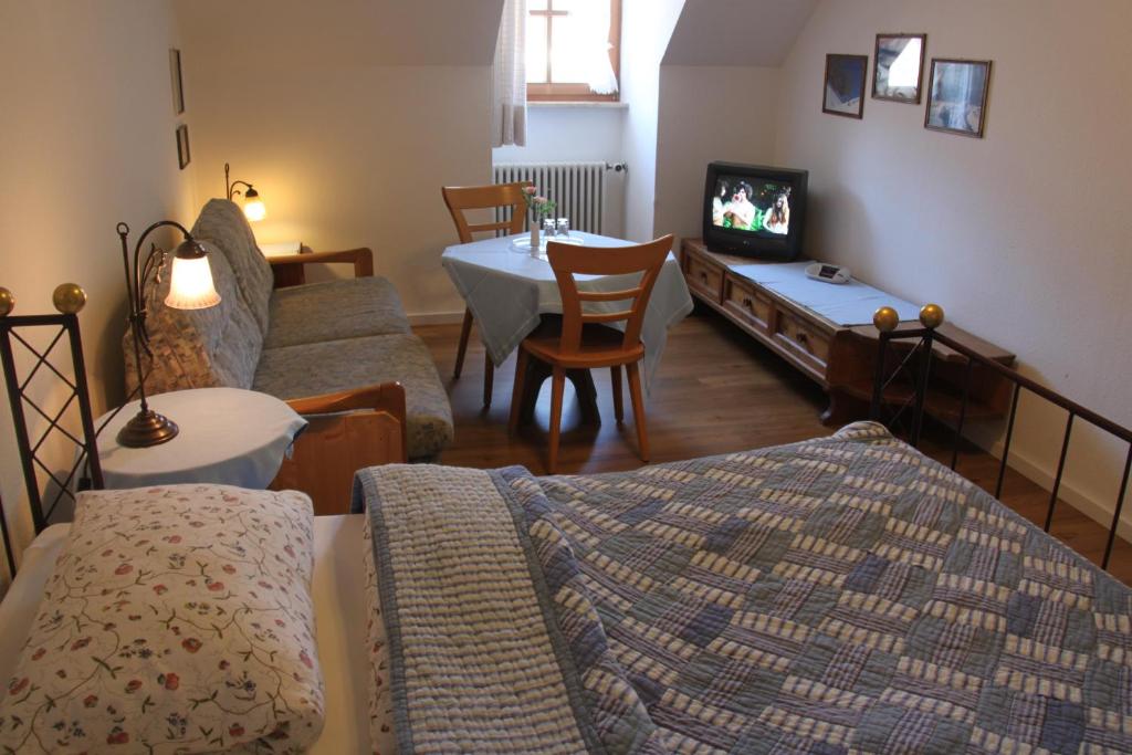 Posezení v ubytování Hotel-Gasthof Rose