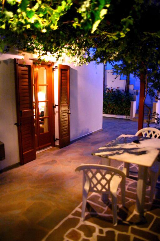 Patio nebo venkovní prostory v ubytování Dimitra Studios