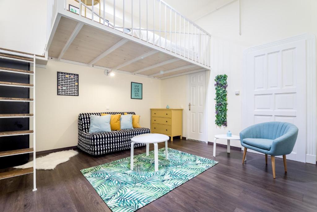A seating area at BpR Turquoise Simplicity Apartment