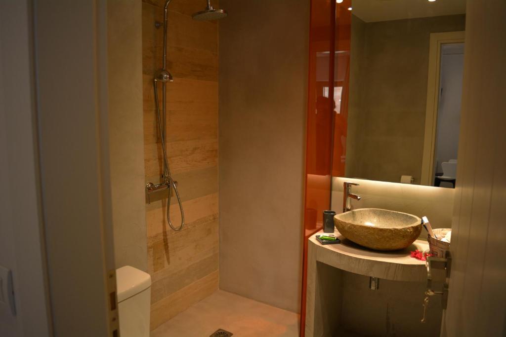 Koupelna v ubytování Core Luxury Suites